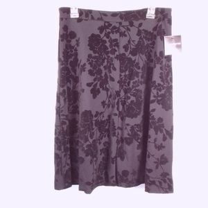 Liz Claiborne Black With Velvet Flowers Skirt Sz 4